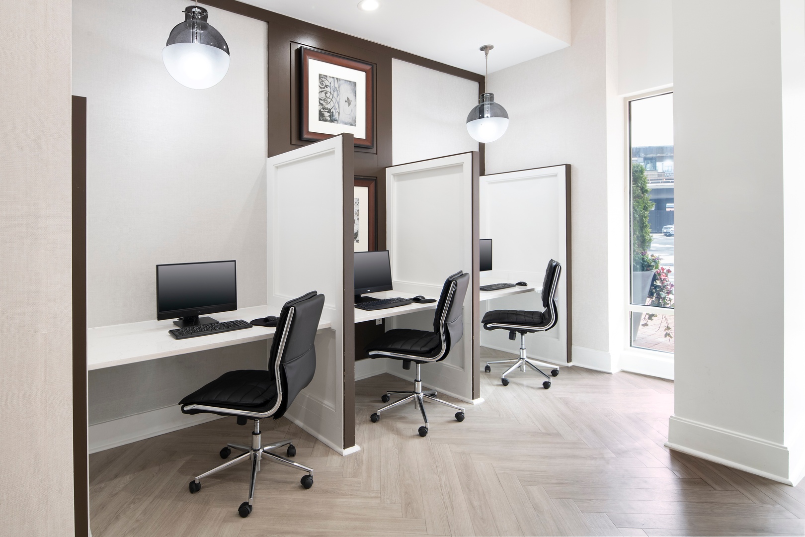 business_center